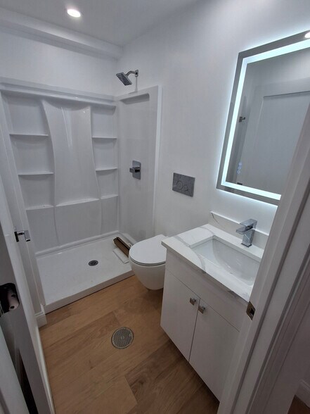 Building Photo - 17 Mt Pleasant Ave