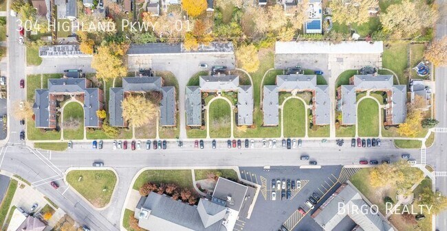 Building Photo - 304 Highland Pkwy