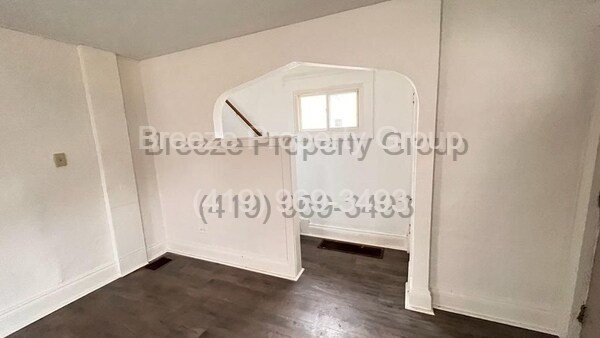 Building Photo - 1912 Greenwood Ave