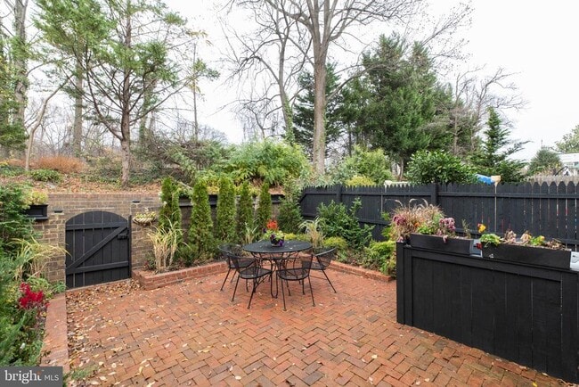 Building Photo - 7370 Eldorado St