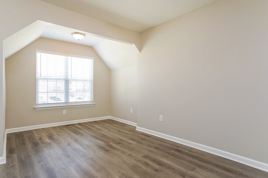 Building Photo - 1304 Cathedral Rock Ct