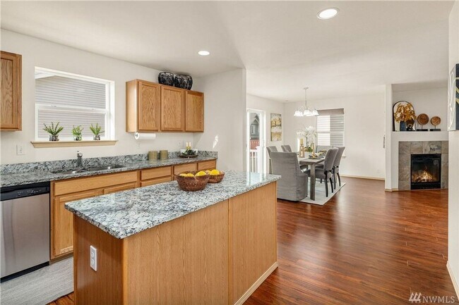 Building Photo - 17508 14th Dr SE