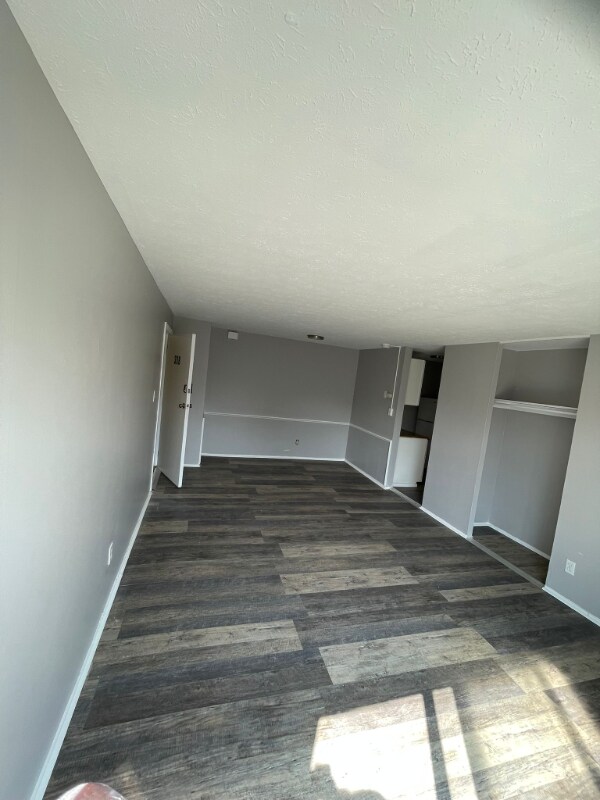 Building Photo - 13420 Euclid Ave