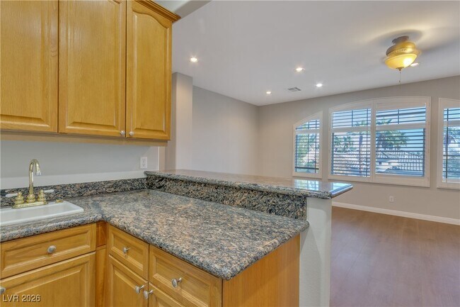 Building Photo - 63 Cascade Lake St