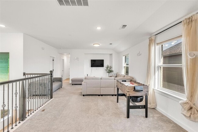 Building Photo - 516 Ahern Ct