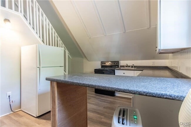 Building Photo - 813 Franklin St