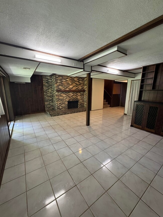 Building Photo - 7705 E Rockton Rd