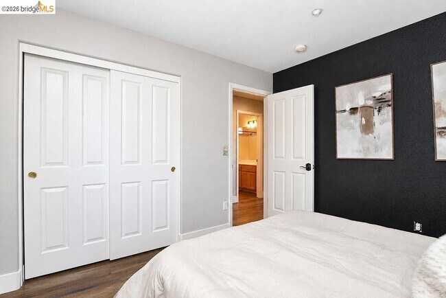 Building Photo - 2913 Haddington Ct