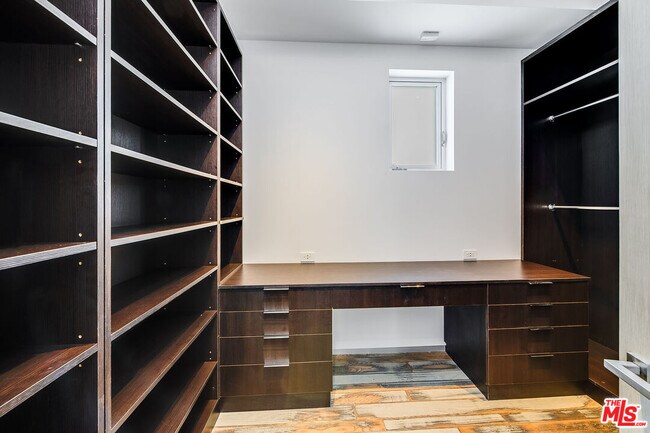 Building Photo - 16457 Westfall Pl