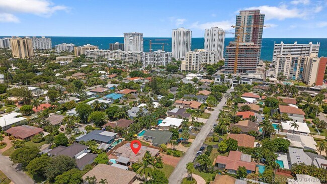 Building Photo - 3211 Seaward Dr