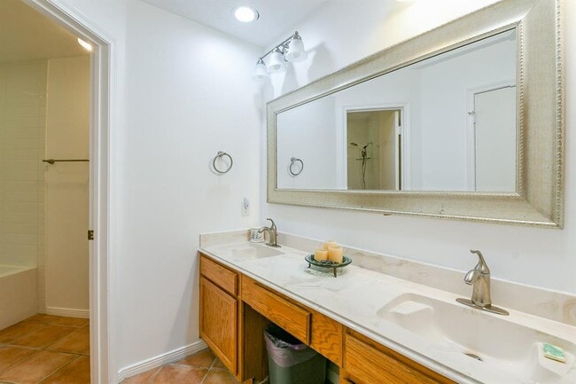 Building Photo - 16746 Square Rigger Ln
