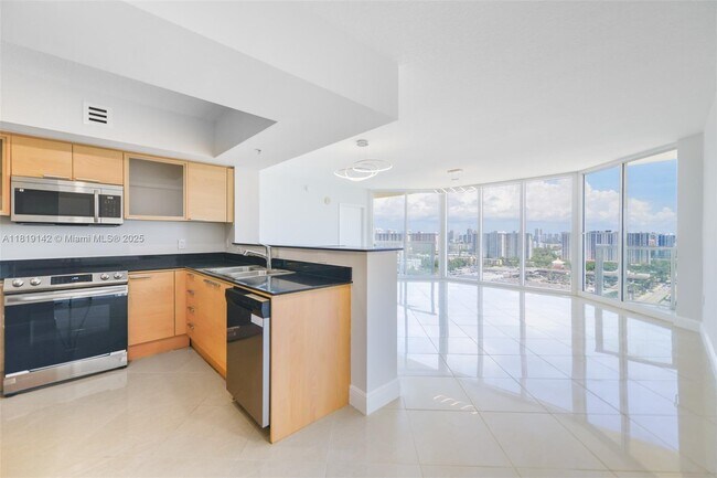 Building Photo - 16699 Collins Ave
