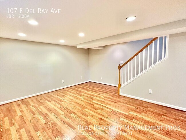 Building Photo - 107 E Del Ray Ave