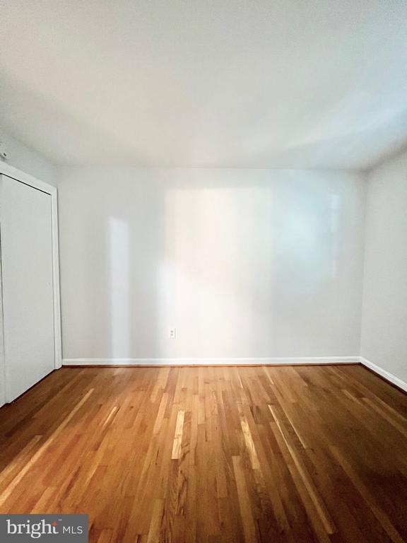 Building Photo - 1556 Bruton Ct