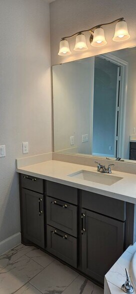Building Photo - 14704 Kira Ln