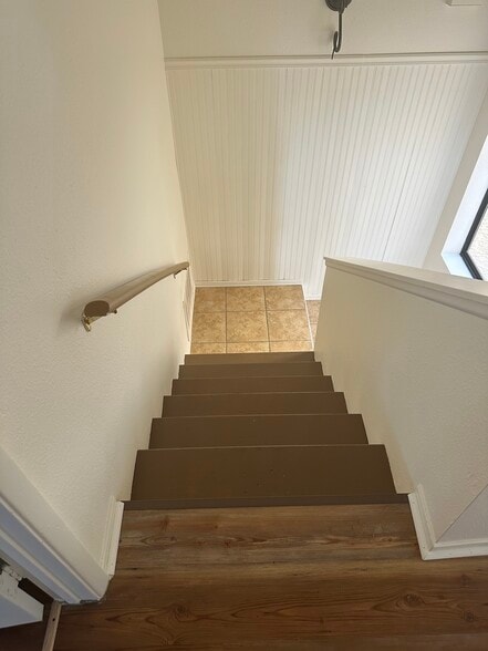 Building Photo - 8140 Spur Ct