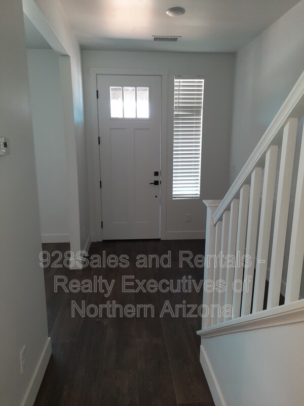Building Photo - 2335 S Polaris Way