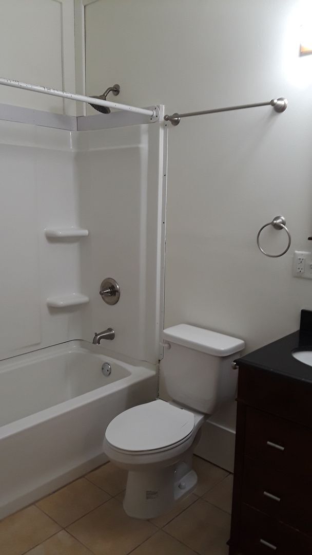 Building Photo - AVAILABLE JULY - 3 BED 1 BATH