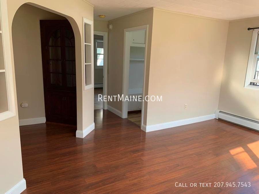 Building Photo - 198 Main Rd N