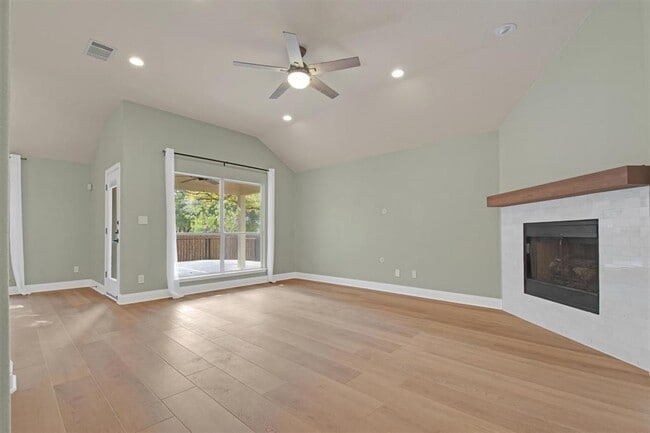 Building Photo - 4900 Tiger Lily Way