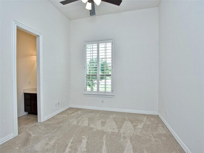 Building Photo - 300 Flintlock Dr