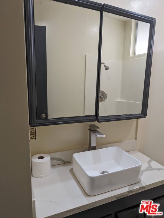 Building Photo - 3924 Huron Ave