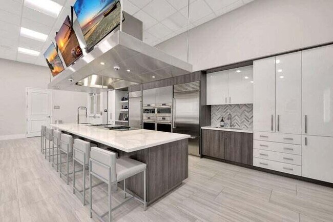 Building Photo - 11583 SW Oceanfront Ct