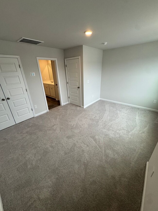 Building Photo - Gorgeous New 3-Bedroom, 3-Bath Townhome in...