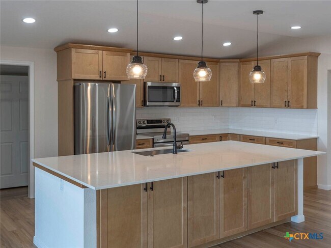 Building Photo - 268 White Oak Dr