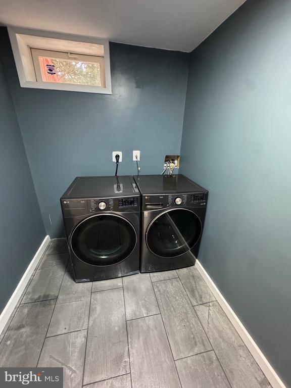 Building Photo - 8834 Chiswick Ct