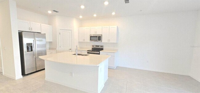 Building Photo - 5000 Revolutionary Wy