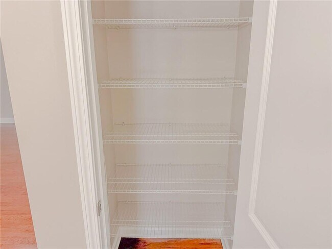 Building Photo - 786 Garbrooke Dr