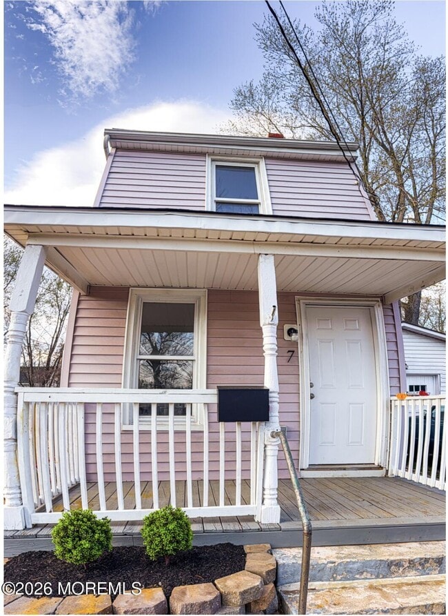 Building Photo - 7 Front St