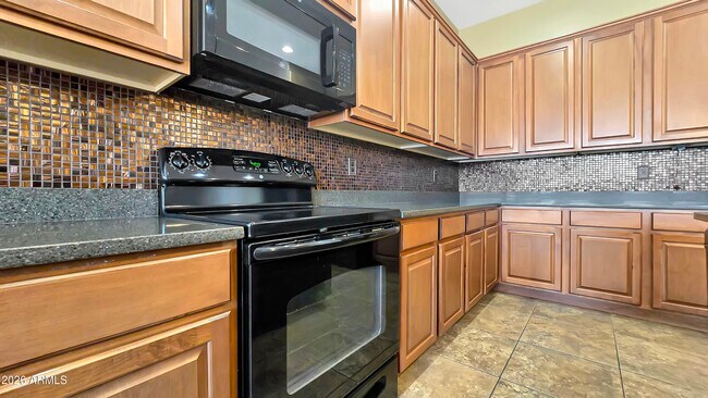 Building Photo - 13637 S 175th Dr