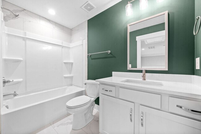 Building Photo - 1065 Veridian Dr