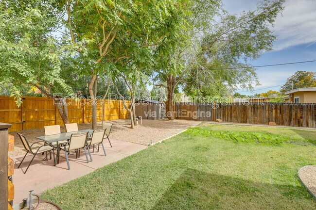 Building Photo - 1228 Bonito Ave