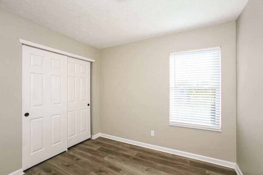 Building Photo - 6642 Pasco Ln