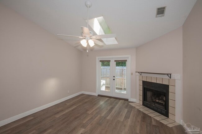 Building Photo - 5051 Grande Dr