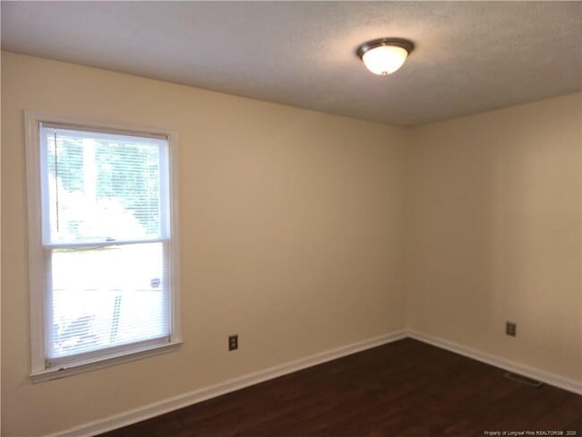 Building Photo - 2653 Rivercliff Rd