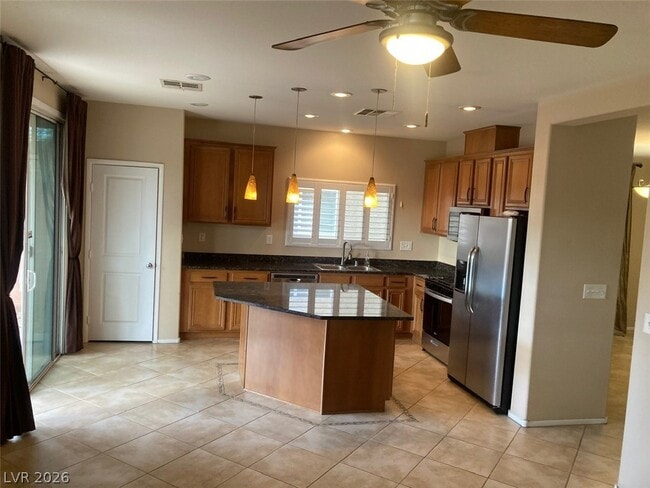 Building Photo - 11825 Newport View St