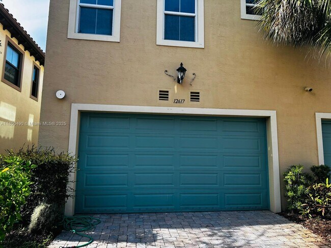 Building Photo - 12617 NW 32nd Ct