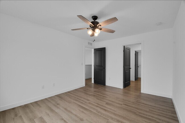 Building Photo - 3311 Stoneway Ct