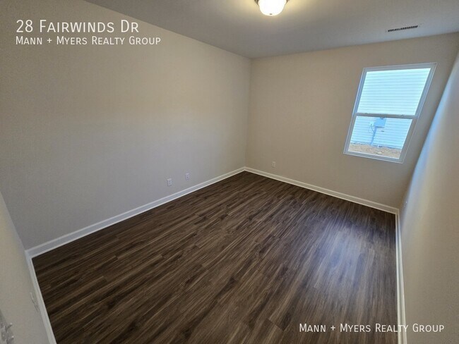 Building Photo - 28 Fairwinds Dr