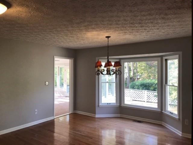 Building Photo - 4817 Woodspring Dr NE