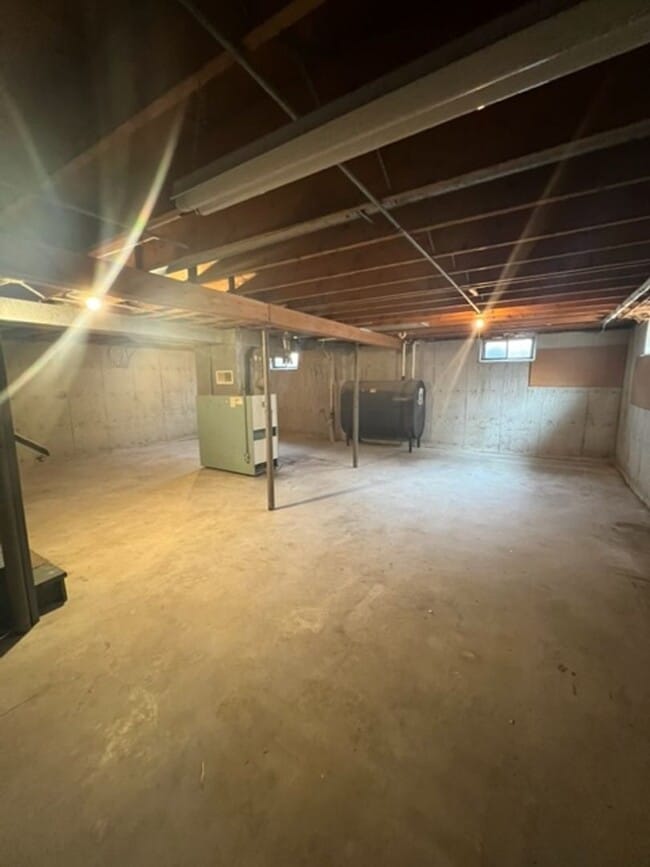 Building Photo - 2489 Trojan Dr