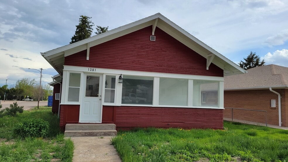 Primary Photo - 1381 3rd St