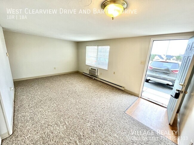 Building Photo - 91 W Clearview Dr