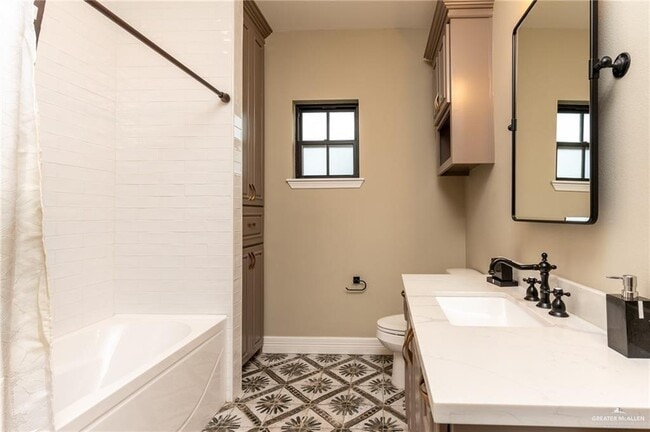 Building Photo - 10 W Alteza Dr