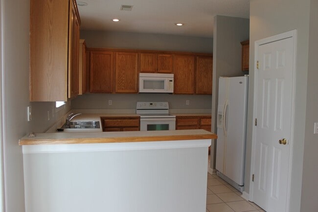 Building Photo - Single Family Home in Godley Park