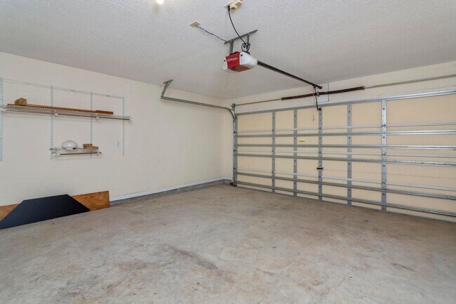 Building Photo - 168 Cabana Way